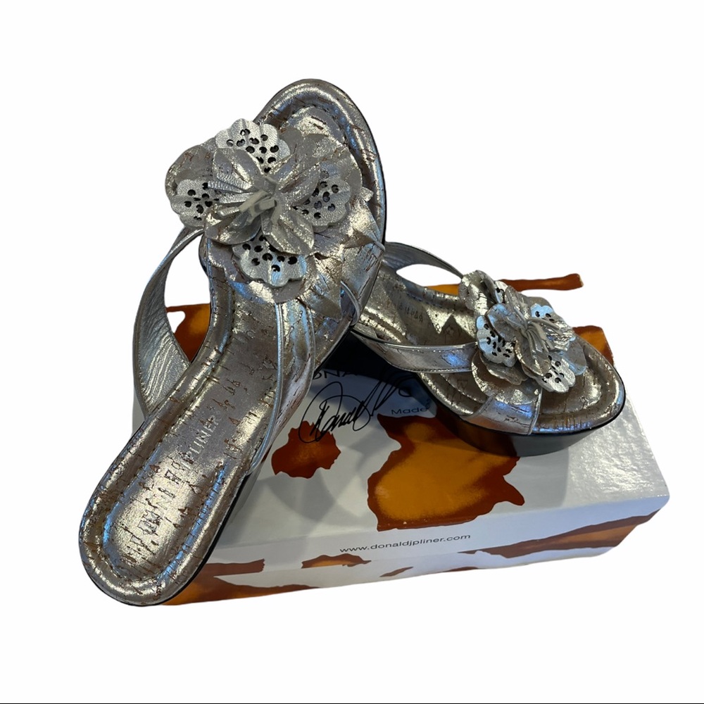 Donald j Pliner - like new sandals